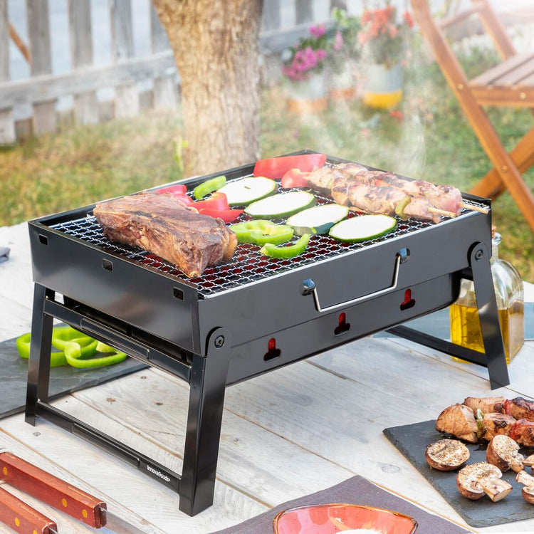 Barbacoa y comedor al aire libre