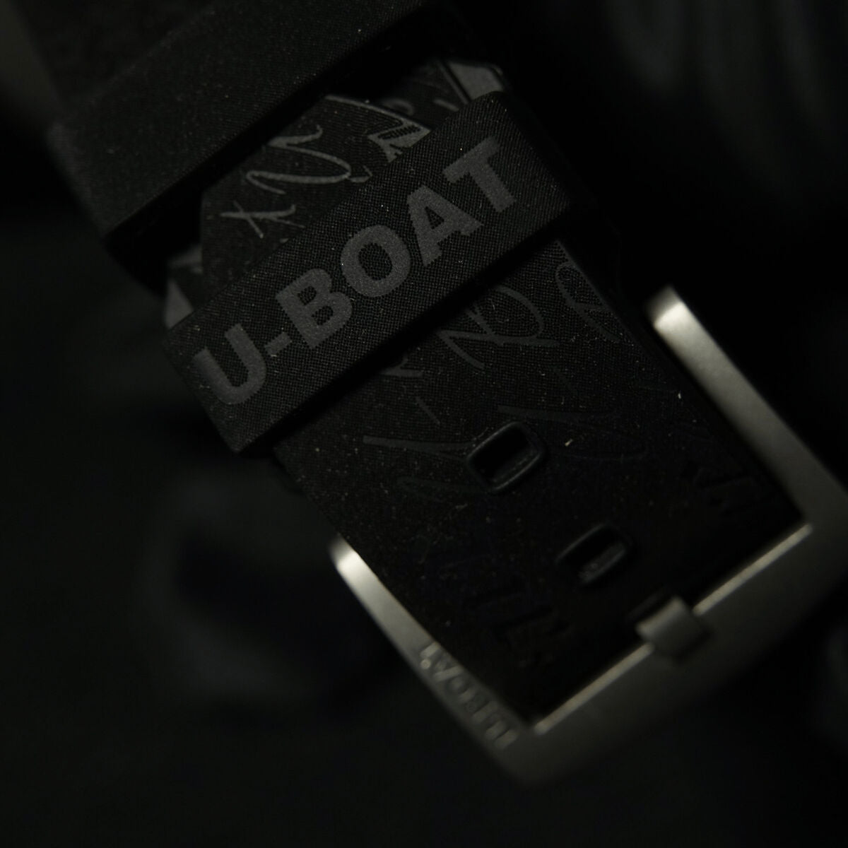 V4H0A1F9DE57C9E7C9EDC59A71745FA8323R7352668P4